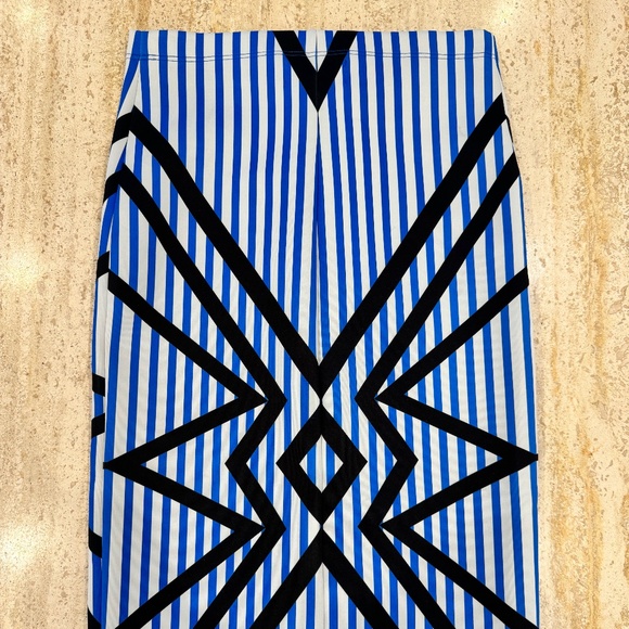 CLOVER CANYON Neoprene Geometric Pencil Skirt Size Small - Picture 3 of 4